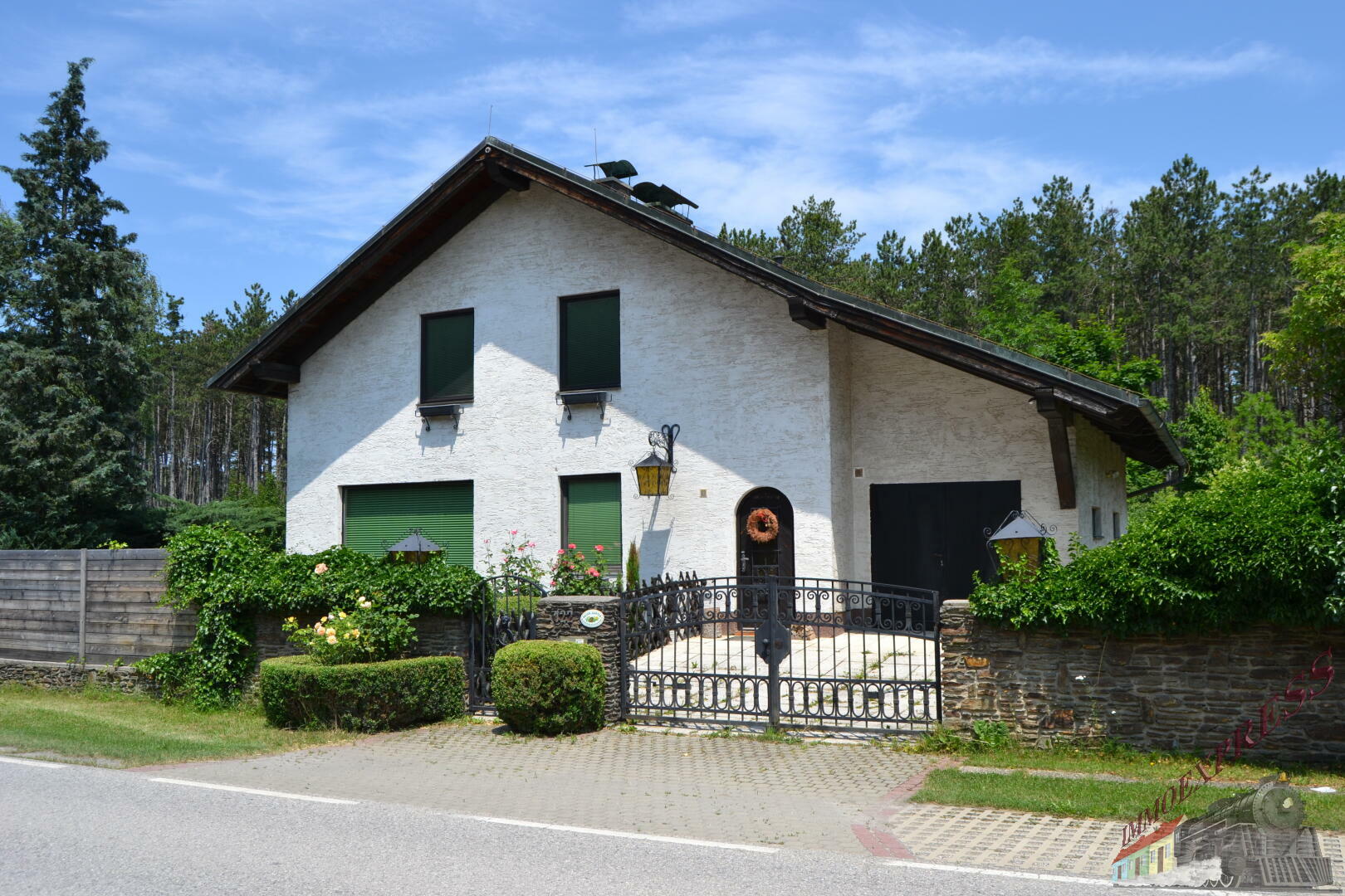 Sehr gut gelegenes Einfamilienhaus in Neusiedl am Steinfeld mit herrlichem Waldblick mit 629m² Grundstück - 1,5 Kilometer von Neusiedl am Steinfeld entfernt